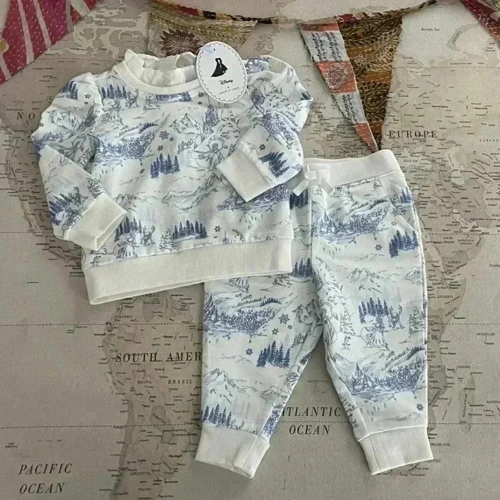 🆕 Janie & Jack X Disney Dozen Toile
Sweatshirt & Jogger NWT